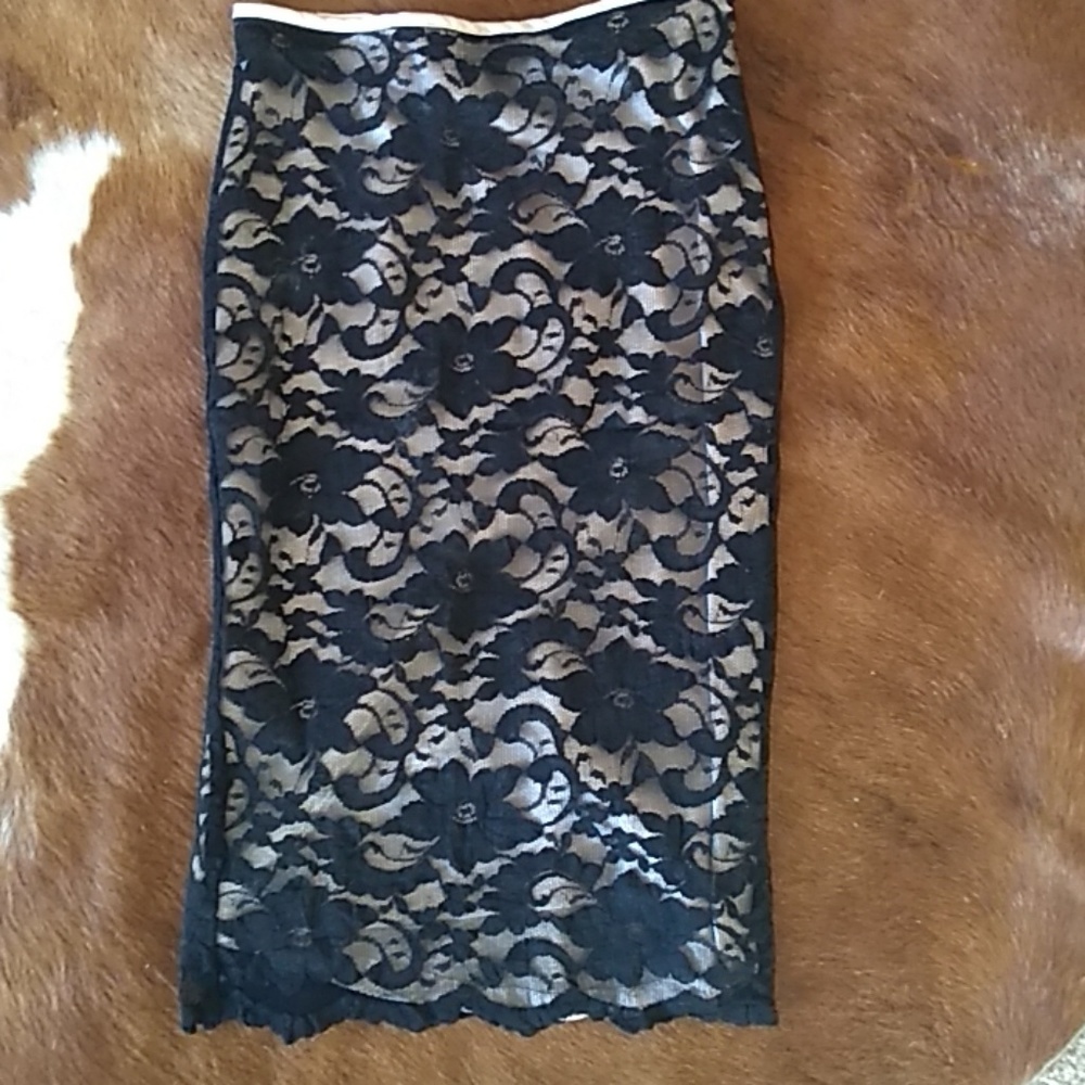 Sz 0 Arden B all over lace pencil skirt$98
